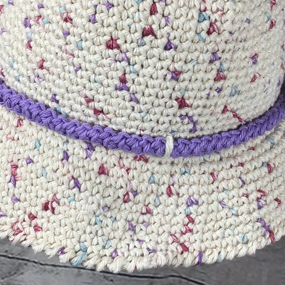 Beautiful Handmade Sun Hat - Picture 4 of 5